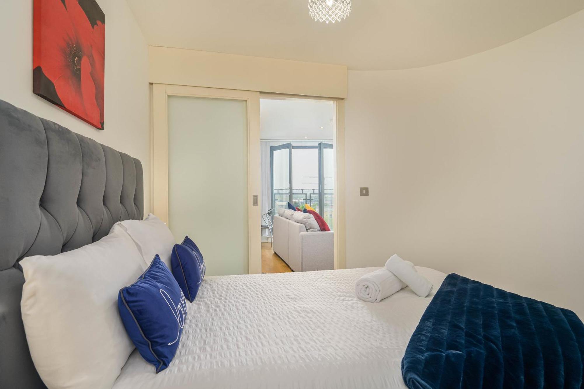 Avenues Apartment Лийдс Екстериор снимка