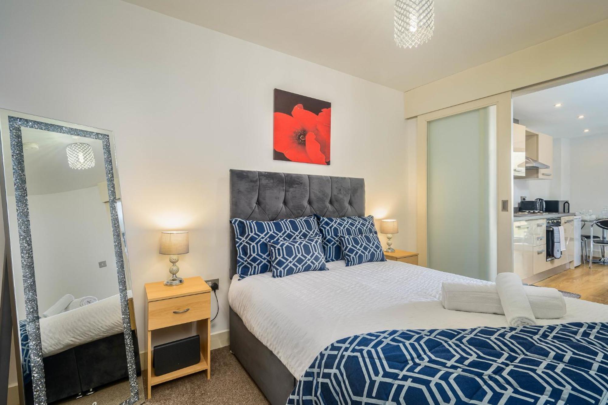Avenues Apartment Лийдс Екстериор снимка